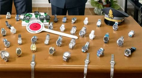 Sequestrati orologi Rolex all’aeroporto di Capodichino: ritrovato 